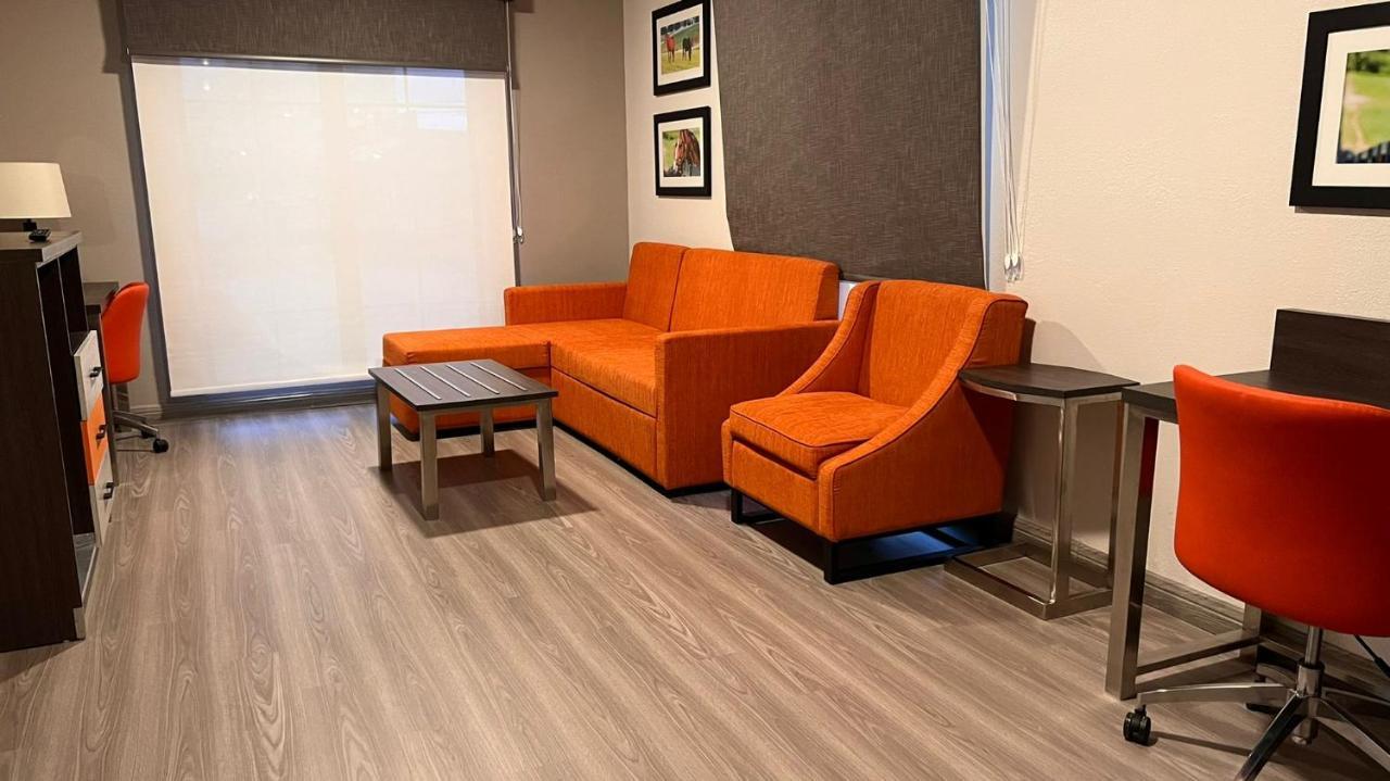 La Quinta Inn Lexington-Horse Park Extérieur photo